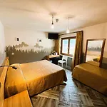 Hotel&restaurant Armanac De Toubie فندق 2*