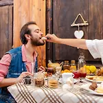 Hotel&restaurant Armanac De Toubie فندق Arnad