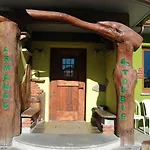 فندق Hotel&restaurant Armanac De Toubie 2*