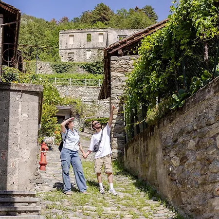 Hotel Hotel&restaurant Armanac De Toubie 2*