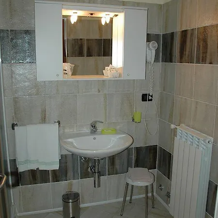 Hotel&restaurant Armanac De Toubie فندق