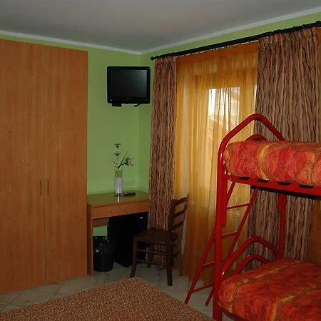 Hotel&restaurant Armanac De Toubie فندق 2*